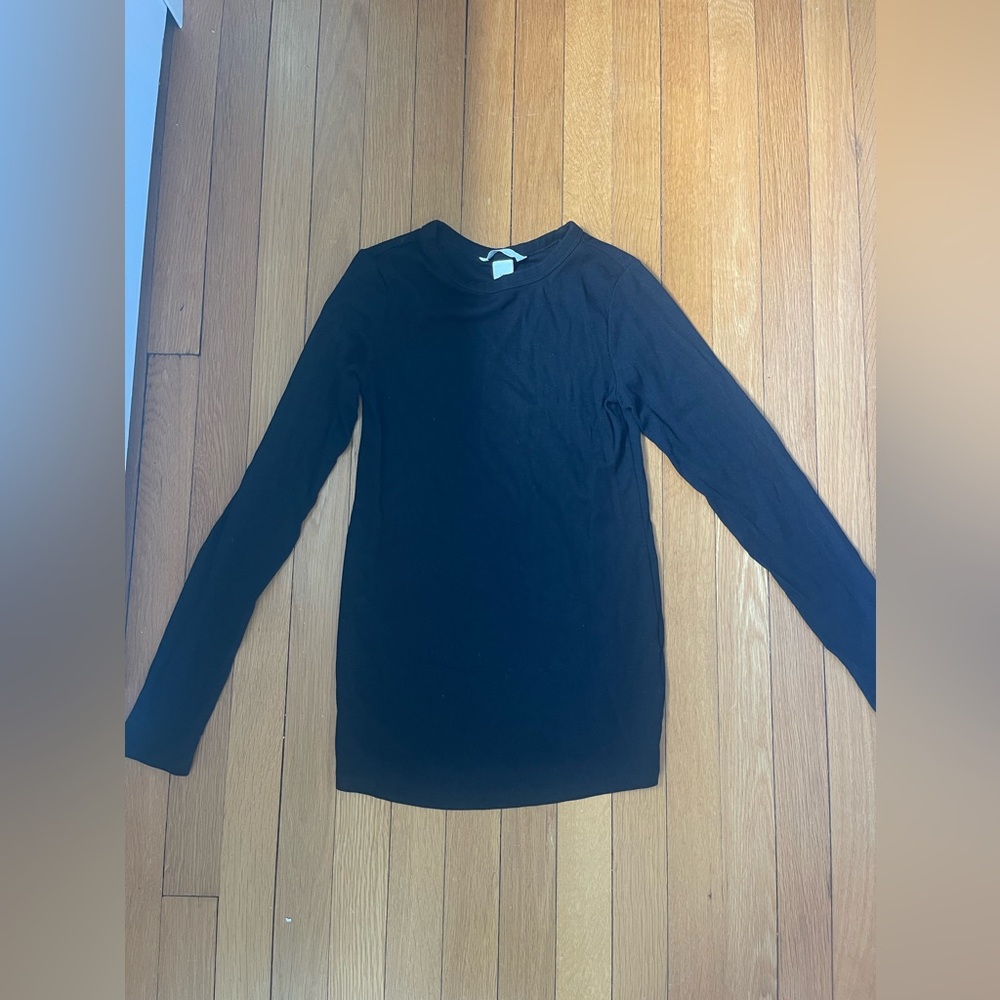 H&M black long sleeve maternity long over the bump top